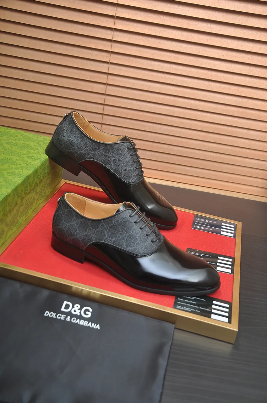 Men's shoes💰500💶Italy's top luxury men's shoe giant (GUCCI) (Gucci) (full cowhide lining) new arrival🍃Original European style🔰 Pleasant to the eye😍In order to make the shoes more durable and non-deformable🌀The production continues to follow traditional methods but there is still no lack of innovation💪Choose original sheepskin for the leather♻️ Smooth and natural And extra bright ⭐Made of imported cowhide, the first choice of rich people 38-45 (45 customized)